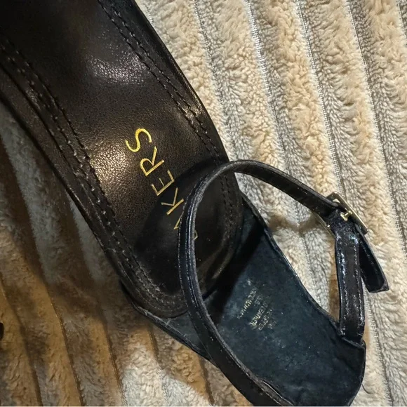 Elegant Black High Heels by Bakers - Picture 6 of 8